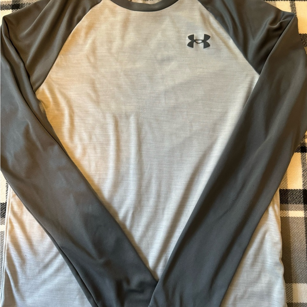 Under Armour youth long sleeve tee